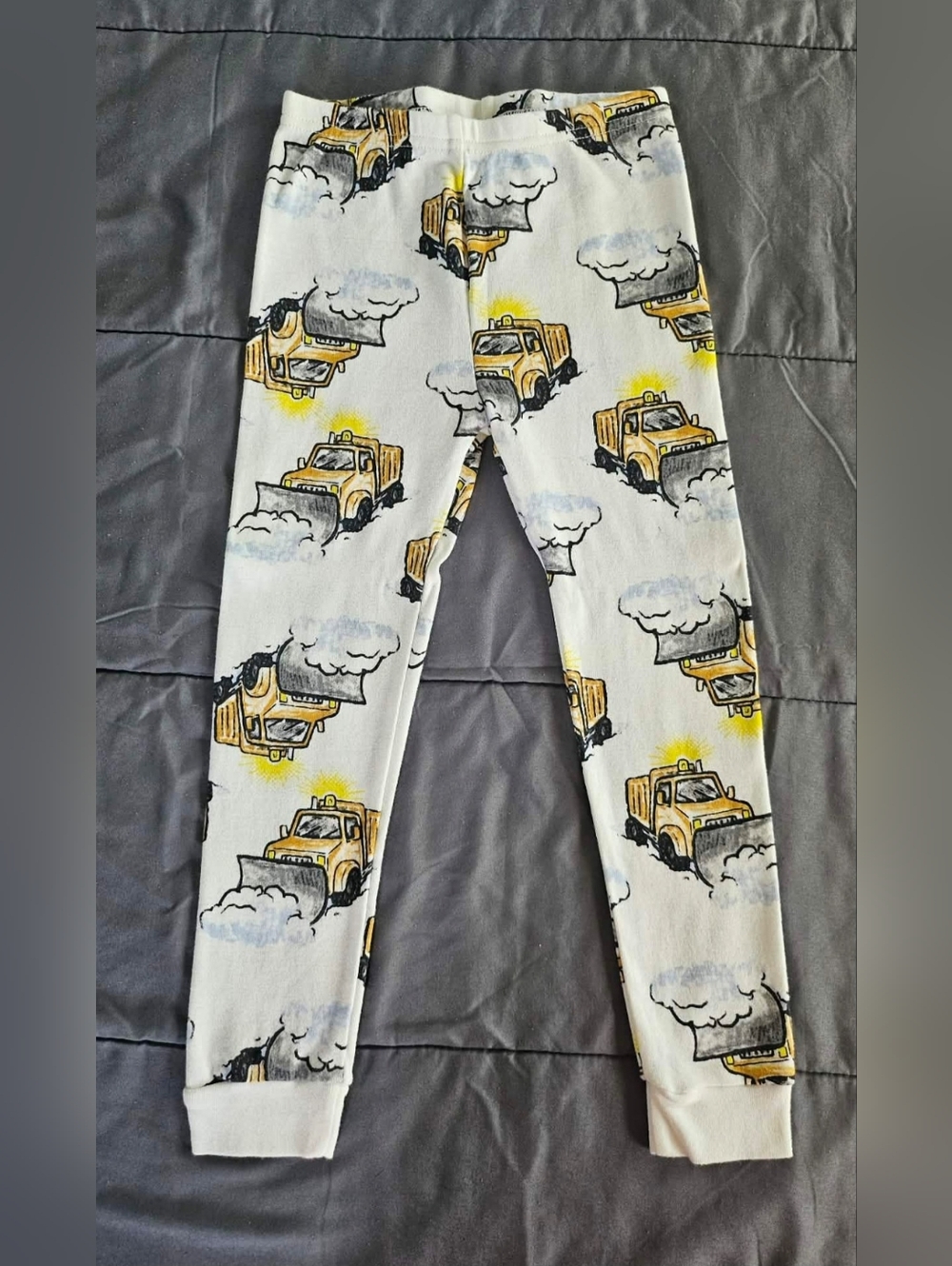 New Carters leggings for kids size 4T,